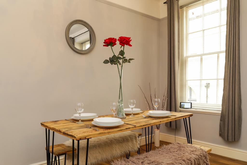The Abberley Apartment - Stay Worcestershire Dış mekan fotoğraf